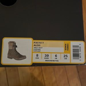 CAT Footwear Women’s Alexi Lace Up Ankle Boots Size 8